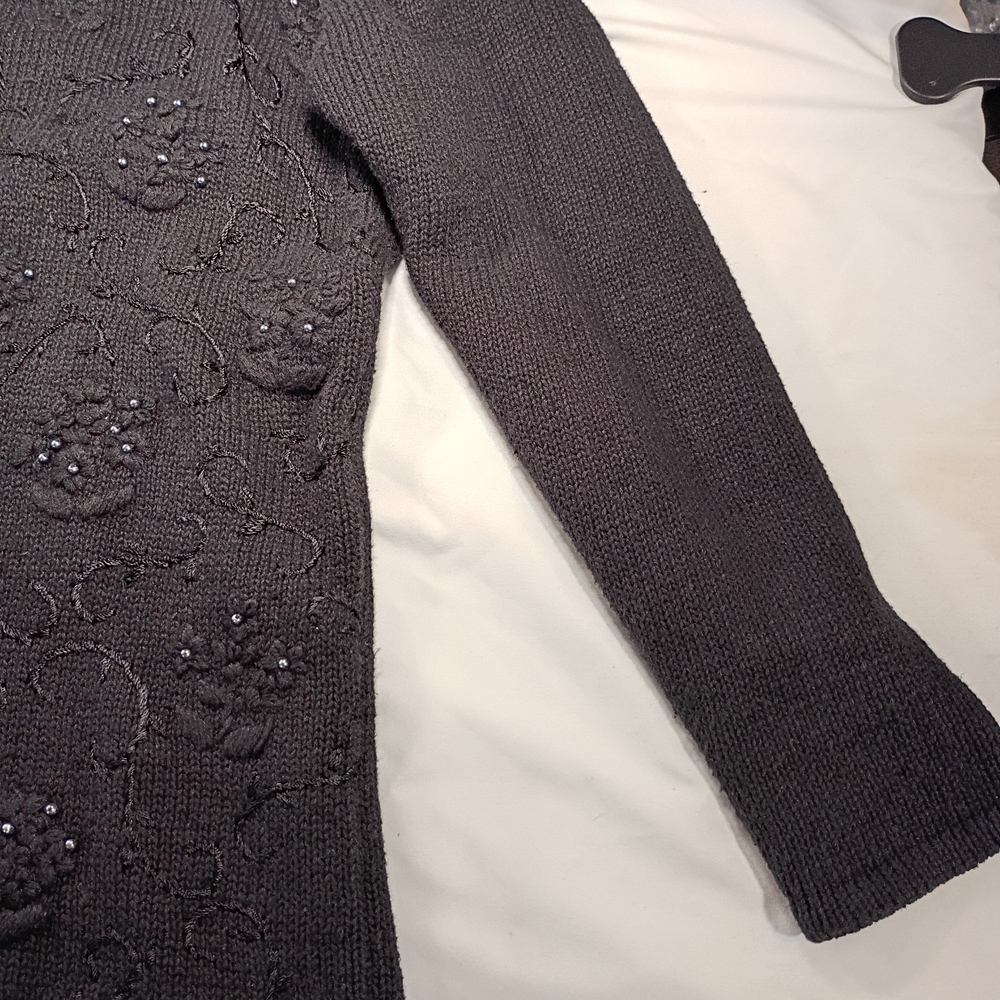 Kathy Lee Black Beaded Sweater - Picture 4 of 10